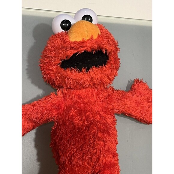 Sesame Street Hasbro 2016 Tickle Me Elmo Talking Plush, Stuffed Animal WORKS - Picture 3 of 6